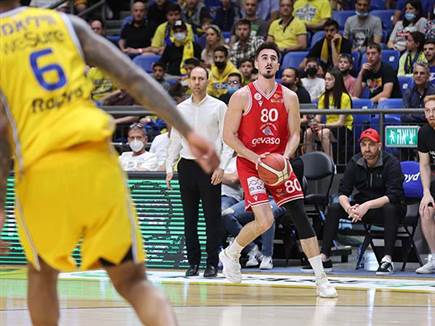 ערב קליעה רע של האדומים (לירון מולדובן)