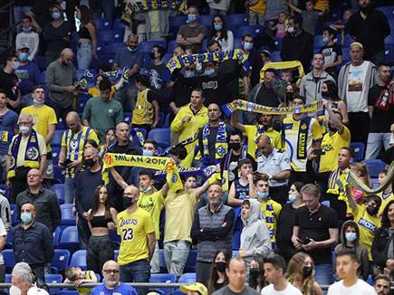 נהנו מתצוגה התקפית במנורה (לירון מולדובן)