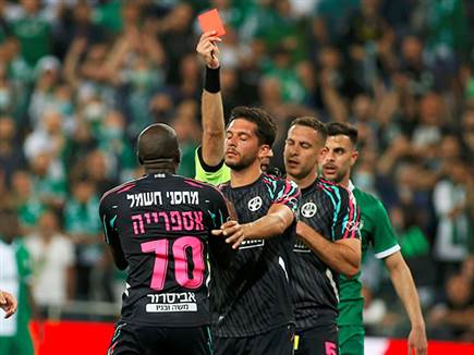 וההרחקה השנויה במחלוקת של אספרייה הובילה לטירוף מוחלט (אלן שיבר)