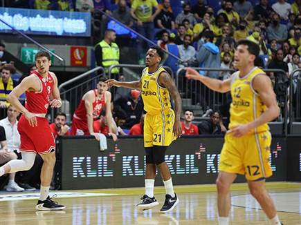 ניצחון שמיני ברציפות (לירון מולדובן)