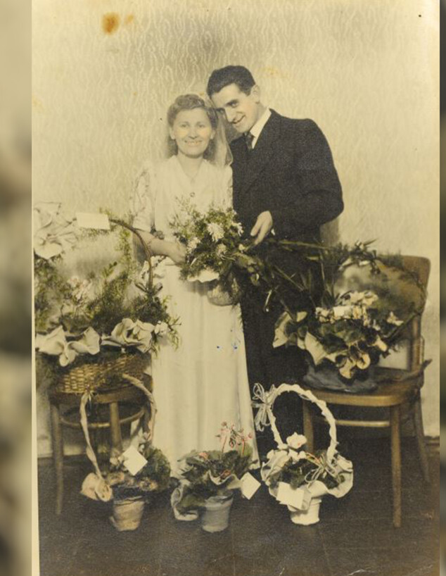 מאיר קלקה ורות בז'ובסקי ביום חתונתם גטו צ'נסטוחובה פולין 1942 (צילום: ארכיון יד ושם)
