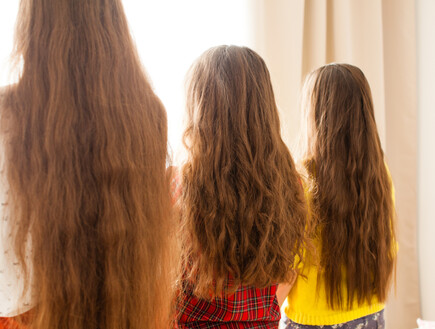 ילדות עם שיער ארוך (אילוסטרציה: By Dafna A.meron, shutterstock)