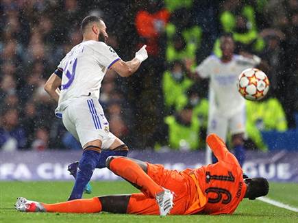 הוציא שלושה כדורים. מנדי (GETTY)