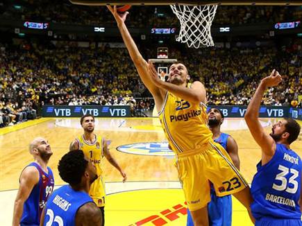 אנטה ז'יז'יץ' חופר בצבע. ניצחון נהדר של מכבי ת"א (Euroleague)