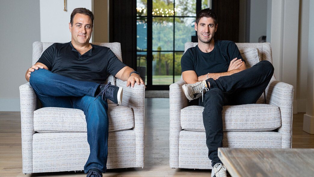 מימין: מייסדי איילנד דן אמיגה ומייקל פיי