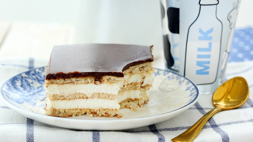 פרוסת עוגת ביסקוויטים קלאסית (צילום: ענבל לביא, אוכל טוב)