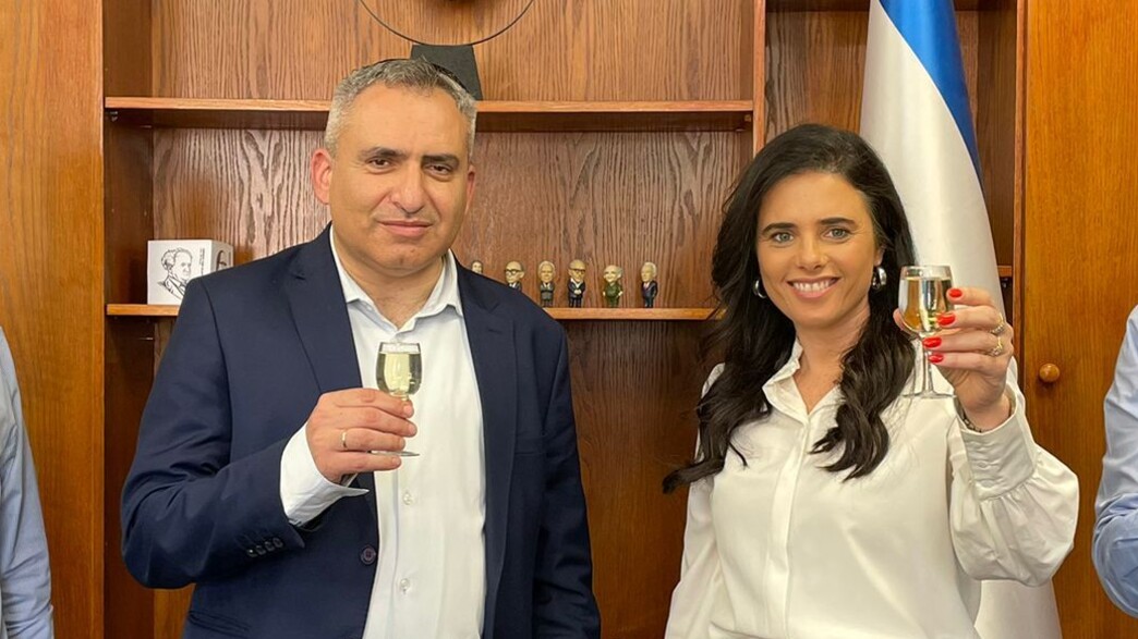 שרת הפנים אילת שקד ושר השיכון זאב אלקין