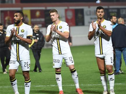 שחקני נתניה בסיום (ברני ארדוב)