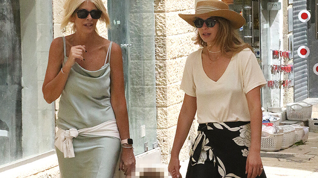 פפראצי לירן כוהנר וגיא גיאור. אפריל 2022 פפראצי לירן כוהנר וגיא גיאור. אפריל 2022