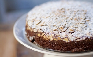 עוגת שוקולד ושקדים לפסח (צילום: קרן אגם, אוכל טוב)