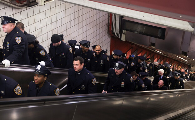  אירוע ירי בתחנת הרכבת התחתית בברוקלין (צילום: cnn)