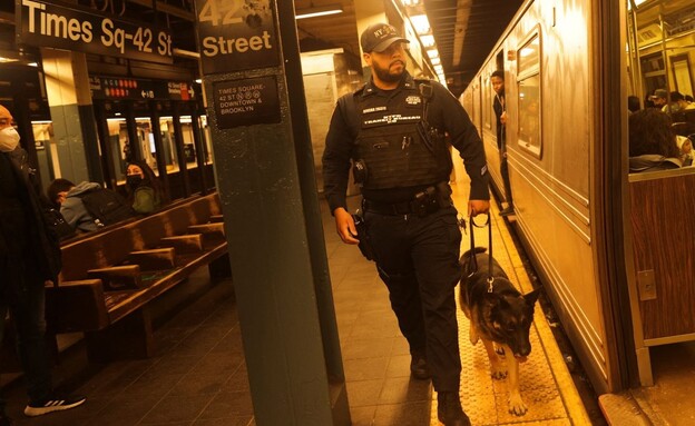  אירוע ירי בתחנת הרכבת התחתית בברוקלין (צילום: רויטרס)