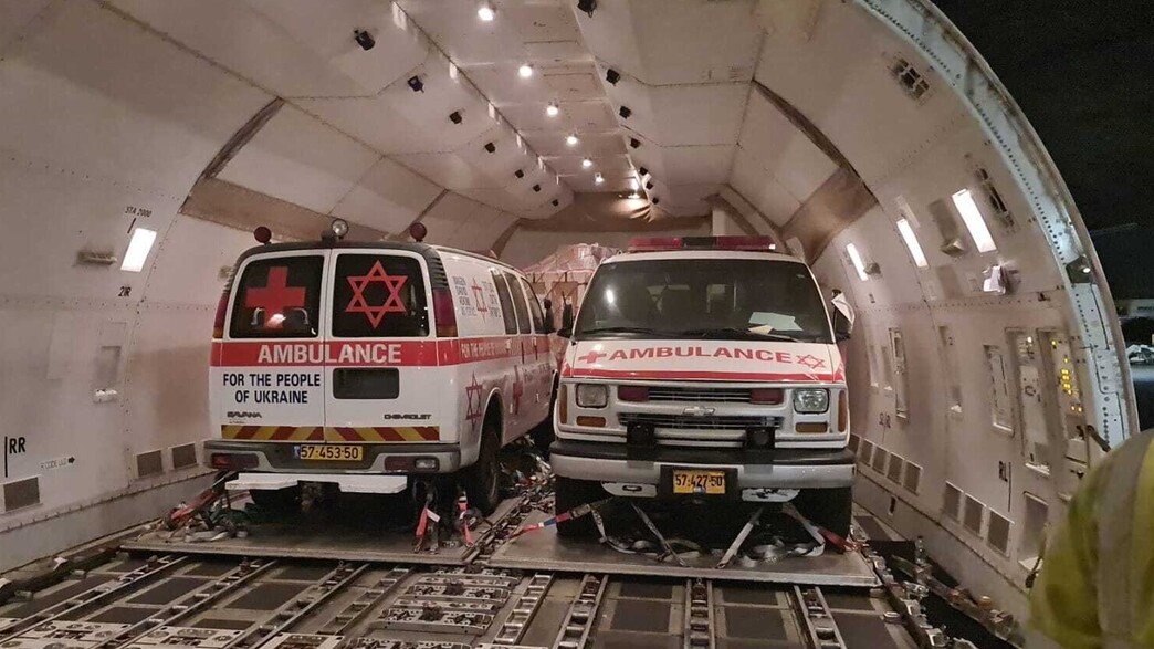 מד"א תרמה 6 אמבולנסים לאוקראינה