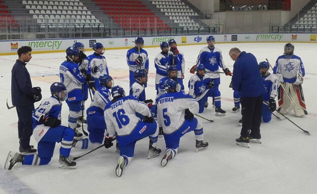 נבחרת ישראל עד גיל 18 בהוקי קרח (צילום: פרטי)