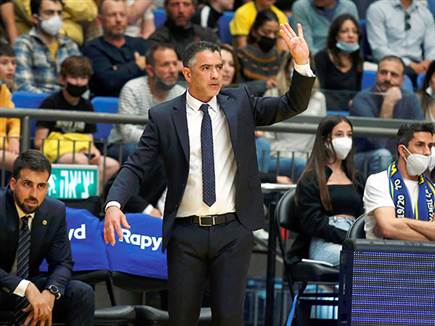 הישג נהדר שלו. אבן (אלן שיבר)