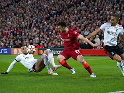 כיכב בצד השמאלי. ז'וטה (GETTY)