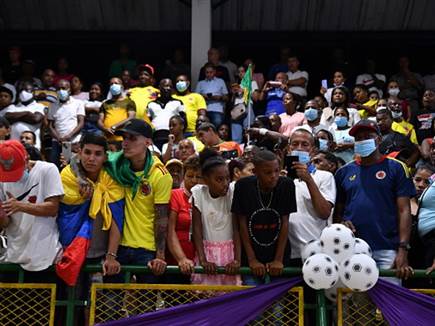 אלפי אוהדים הגיעו להיפרד (Getty)