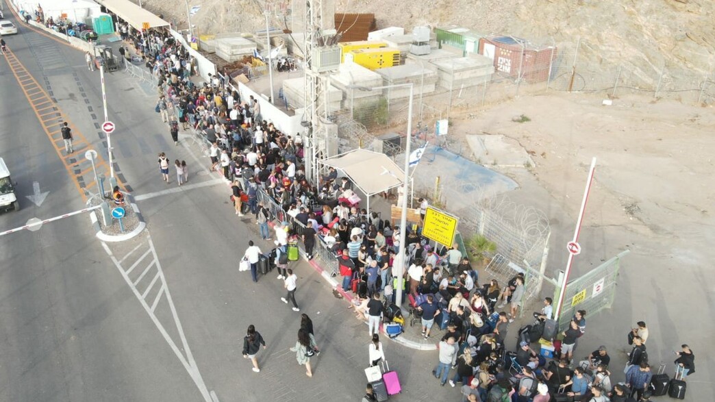 התור במעבר הגבול סיני (צילום: רשות שדות התעופה)