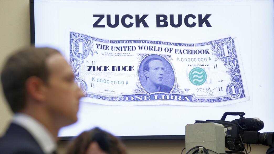 אילוסטרציה של Zuck Buck בקונגרס האמריקאי (צילום: Andrew Harrer/Bloomberg via Getty Images)