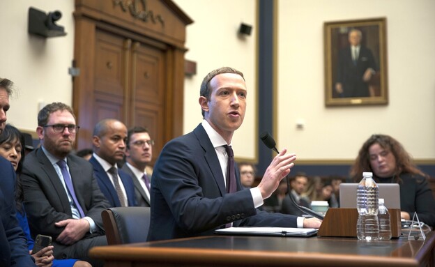 מייסד ומנכ"ל פייסבוק מארק צוקרברג בשימוע בקונגרס (צילום: Al Drago/Bloomberg via Getty Images)