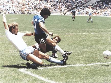 אי אפשר להתעלם מההשוואה (GETTY)