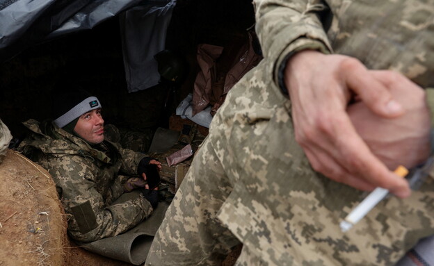 חיילים אוקראינה בחבל דונייצק, אוקראינה (צילום: reuters)
