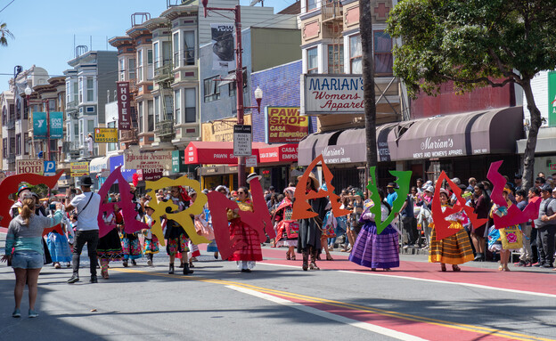 קרנבל שכונת מישן סן פרנסיסקו  (צילום:  David Tran Photo, shutterstock)
