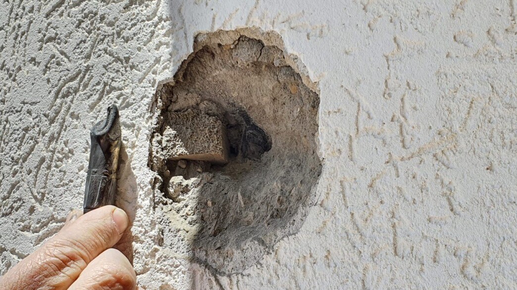 קליע של תת-מקלע שפגע בבית בעוטף עזה