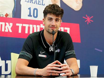 "אני מתפתח, יש שיפור" (אלן שיבר)