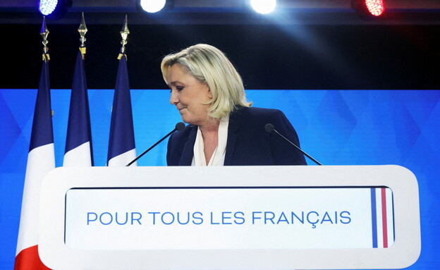 מארין לה פן לאחר ההפסד בבחירות בצרפת (צילום: רויטרס)