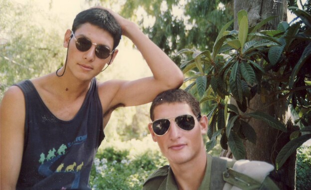 דיויד דמלין ואחיו ערן (צילום: באדיבות המשפחה)