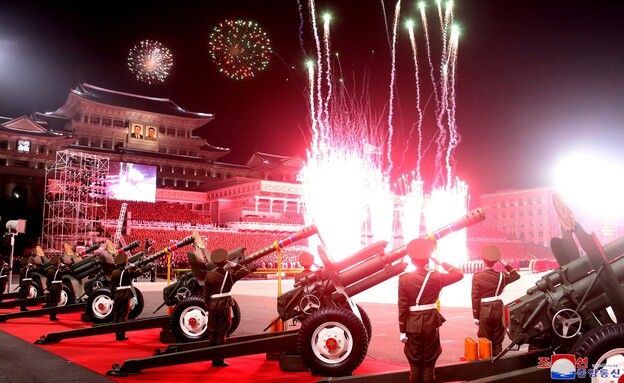 המצעד הצבאי בקוריאה הצפונית (צילום: רויטרס)