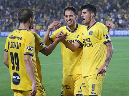 מכבי ת"א חגגה דרבי היסטורי (דני מרון)