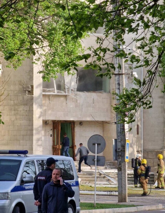 הפצצה במשרד הביטחון בטיראספול (צילום: רויטרס)