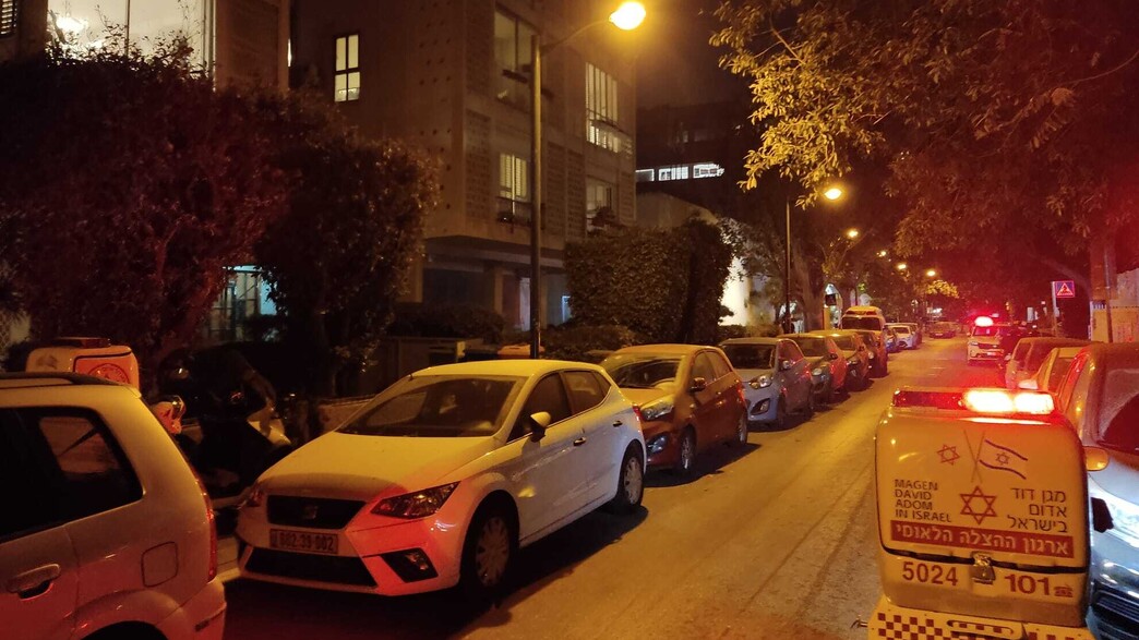 אישה נפלה למותה מבניין מגורים בתל אביב