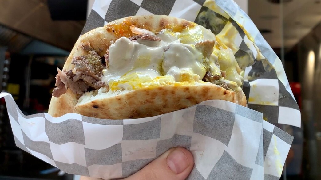 שווארמה בפיתה שווארמה בפיתה