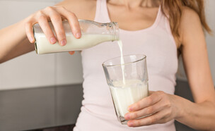 כוס חלב | אילוסטרציה (צילום: 123rf)