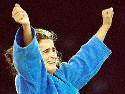 האלופה האולימפית מסידני 2000, איזבל פרננדס. חלק מהמורשת של בירנבאו (צילום: ספורט 5)