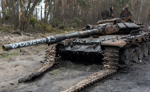 Russian tanks destroyed in fighting in Ukraine (Photo: Reuters)