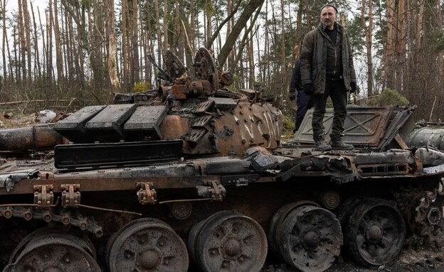Russian tanks destroyed in fighting in Ukraine (Photo: Reuters)