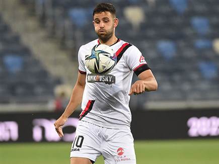 גיא חדידה. ניצחון שני של הפועל י-ם על הפועל חיפה בחוץ העונה (ברני ארדוב)