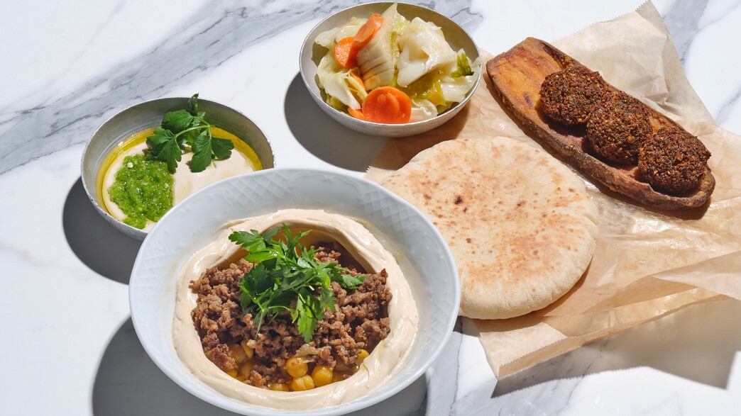 חומוס בשר בקר ותרד בר, הקוסם חומוס בשר בקר ותרד בר, הקוסם