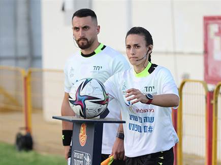 הופעת בכורה למיתר שמש (לירון מולדובן)