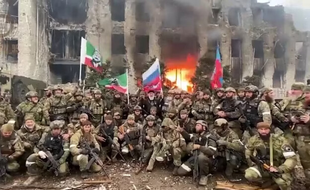 לוחמים צ'צ'נים שנלחמים לצידו של פוטין באוקראינה (צילום: twitter)