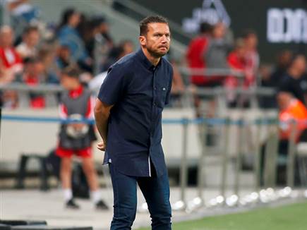 בכר מתקרב לאליפות חמישית בקריירה (אלן שיבר)