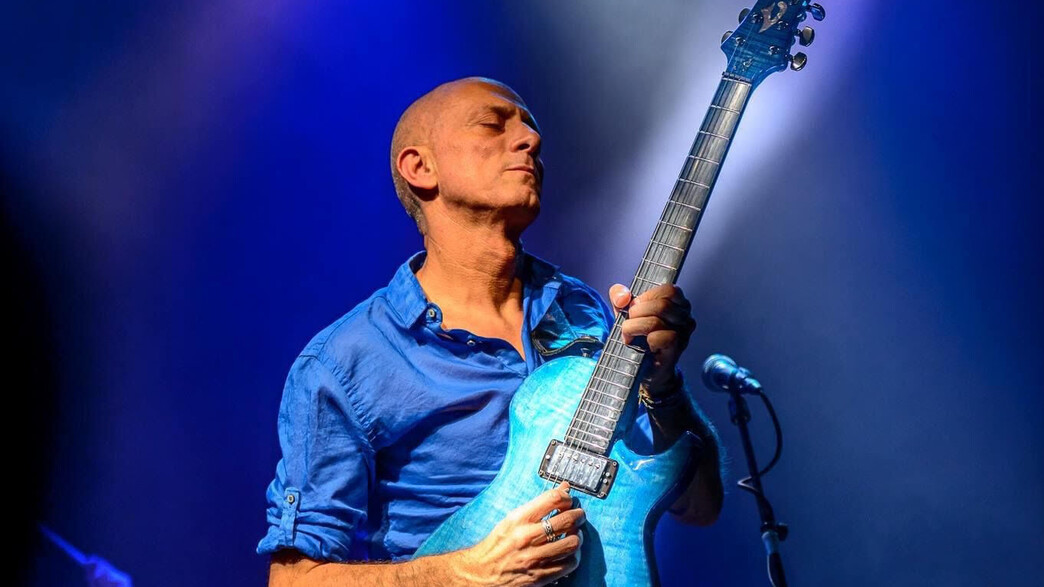 Friends - אבי סינגולדה Friends - אבי סינגולדה