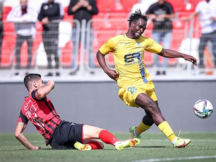 כמעט והעלה את ריינה ליתרון מוקדם. קוקו (מאור אלקסלסי)