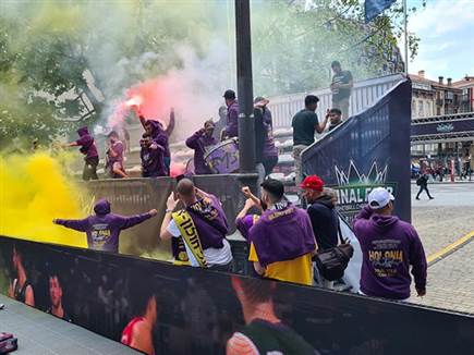 בסוף הם יצאו מואכזבים. אוהדי חולון (פיב"א)