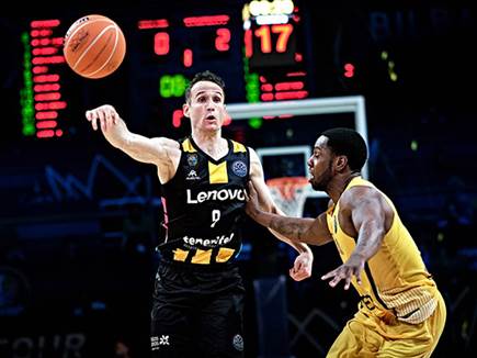 עושה בעיות לחולון. הוארטס (פיב"א)