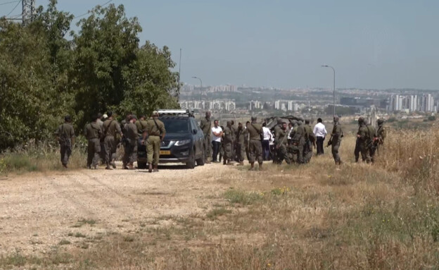 מעצר המחבלים שביצעו את הפיגוע באלעד (צילום: דובר צה